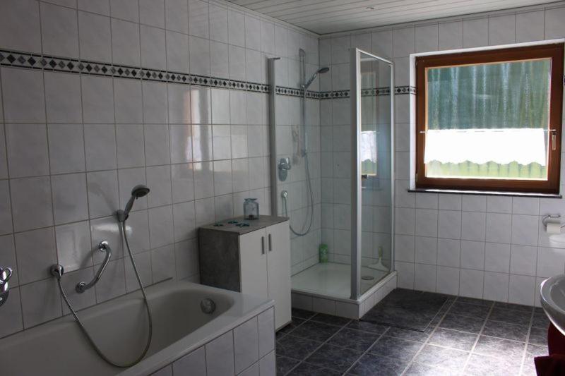 Ferienwohnung Link Хелентал Екстериор снимка